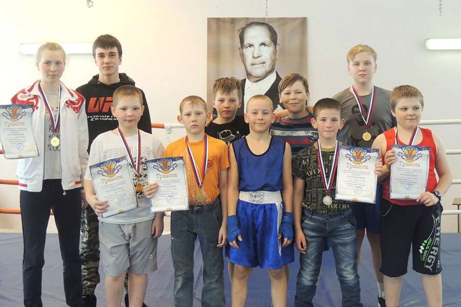 Воспитанники тренера Александра Захарова заняли призовые места в соревнованиях по боксу