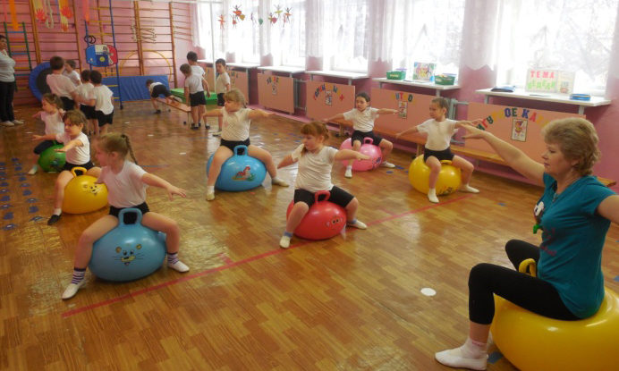 Физкультура в Береговском детском саду «Сказка»