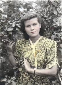 Галина Супругова. Фото из семейного архива. 1955-56 гг.