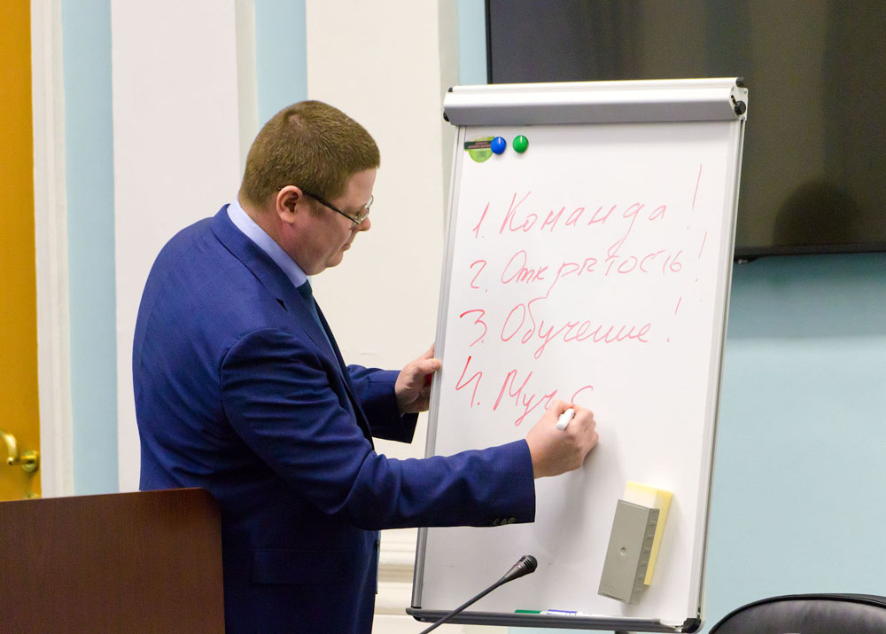 Анатолий Векшин анонсирует новые принципы работы в команде