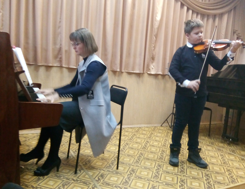 Сольное выступление юного скрипача Матвея Зайцева