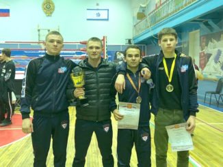 Слева направо: Алексей Косталев, тренер Дмитрий Свистунов, Радж Ахмедов, Никита Михайлович