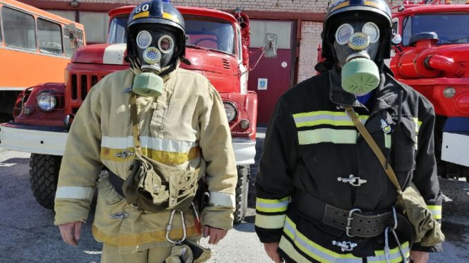 Сотрудники 60 пожарно-спасательной части