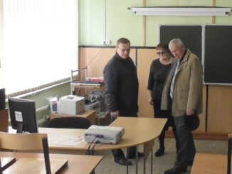Александр Теплых и Николай Гвоздев в Багарякской школе