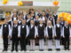 Учащиеся 4-го класса школы №27 г. Касли на сентябрьской торжественной линейке (Фото из архива. 2019 год)