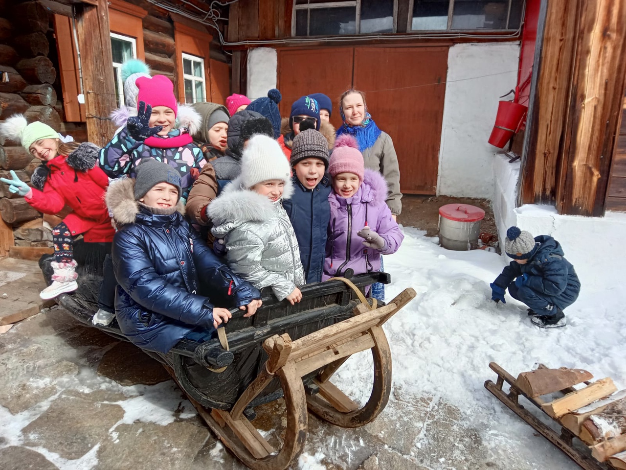 Салазки из Народной сказки»…